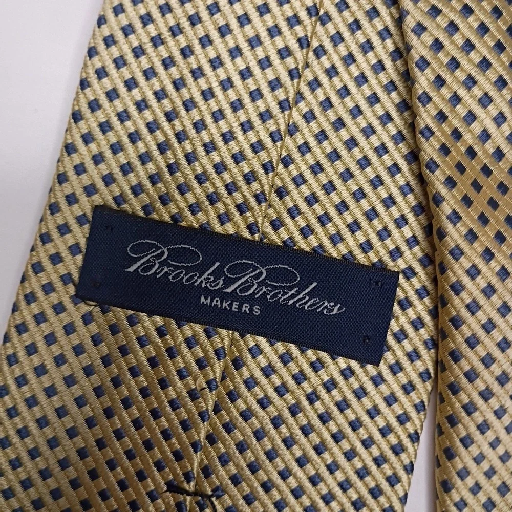 Brooks Brothers Makers 100% Silk USA Made Neck Tie Yellow Blue 3.75